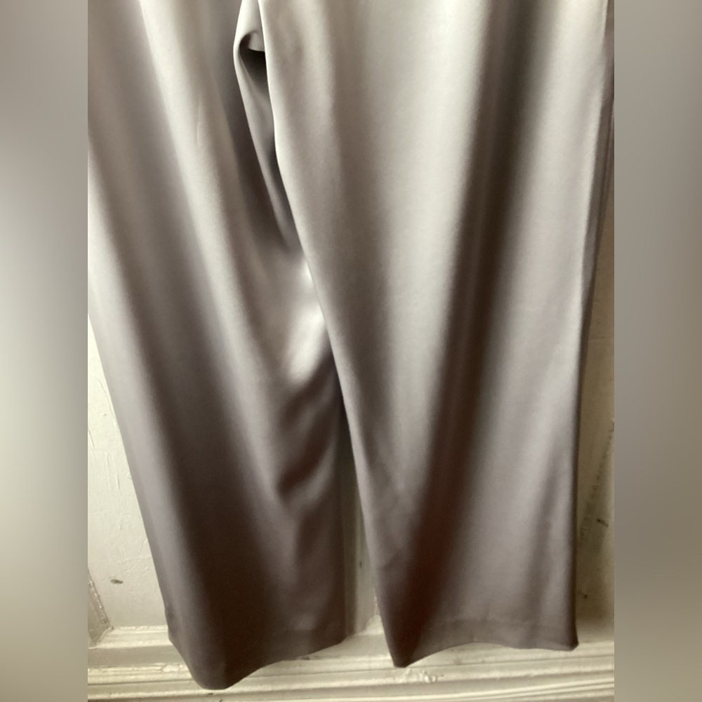 St. John Elegant Gray/Silver Satin Pants - Picture 6 of 12